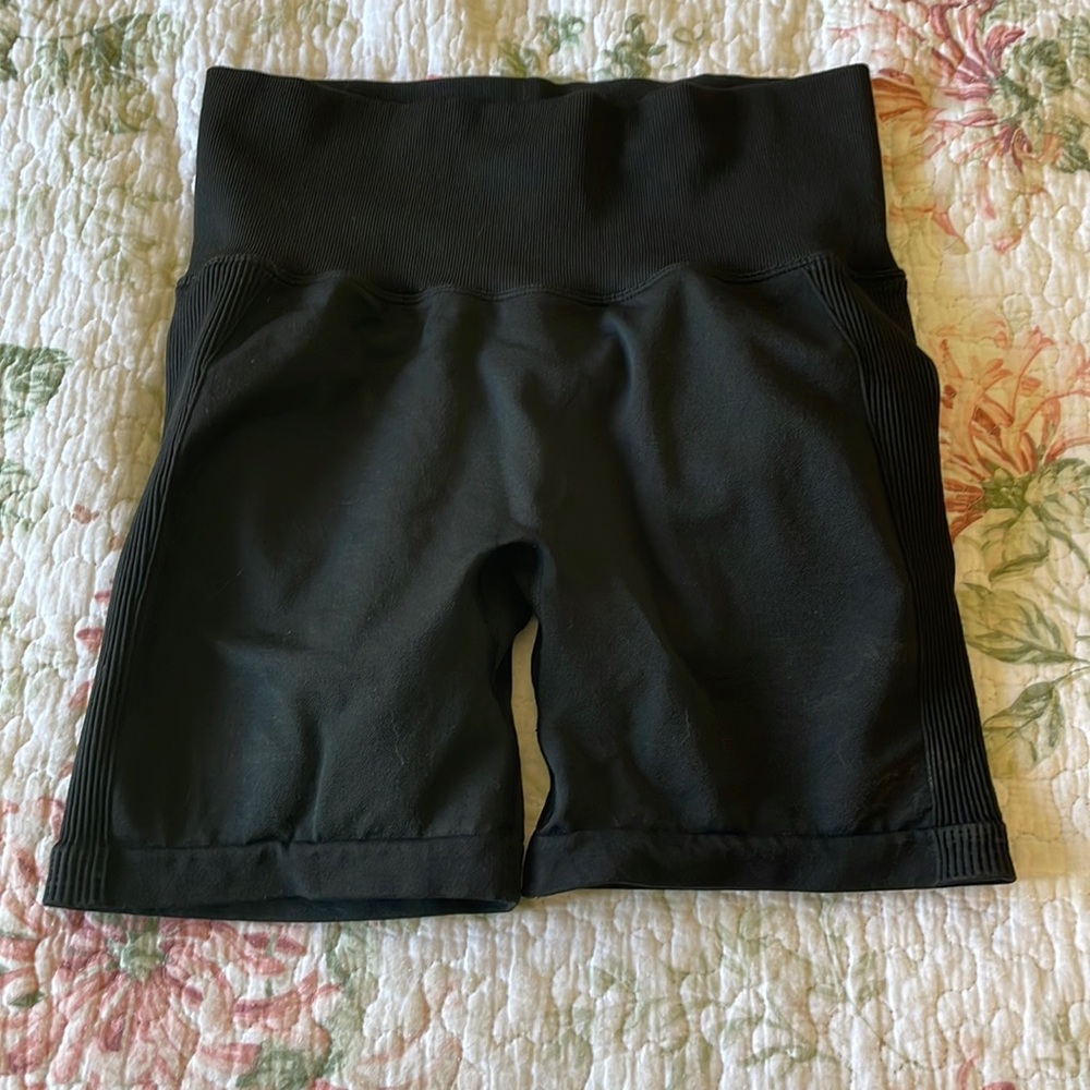 Cinch butt spandex